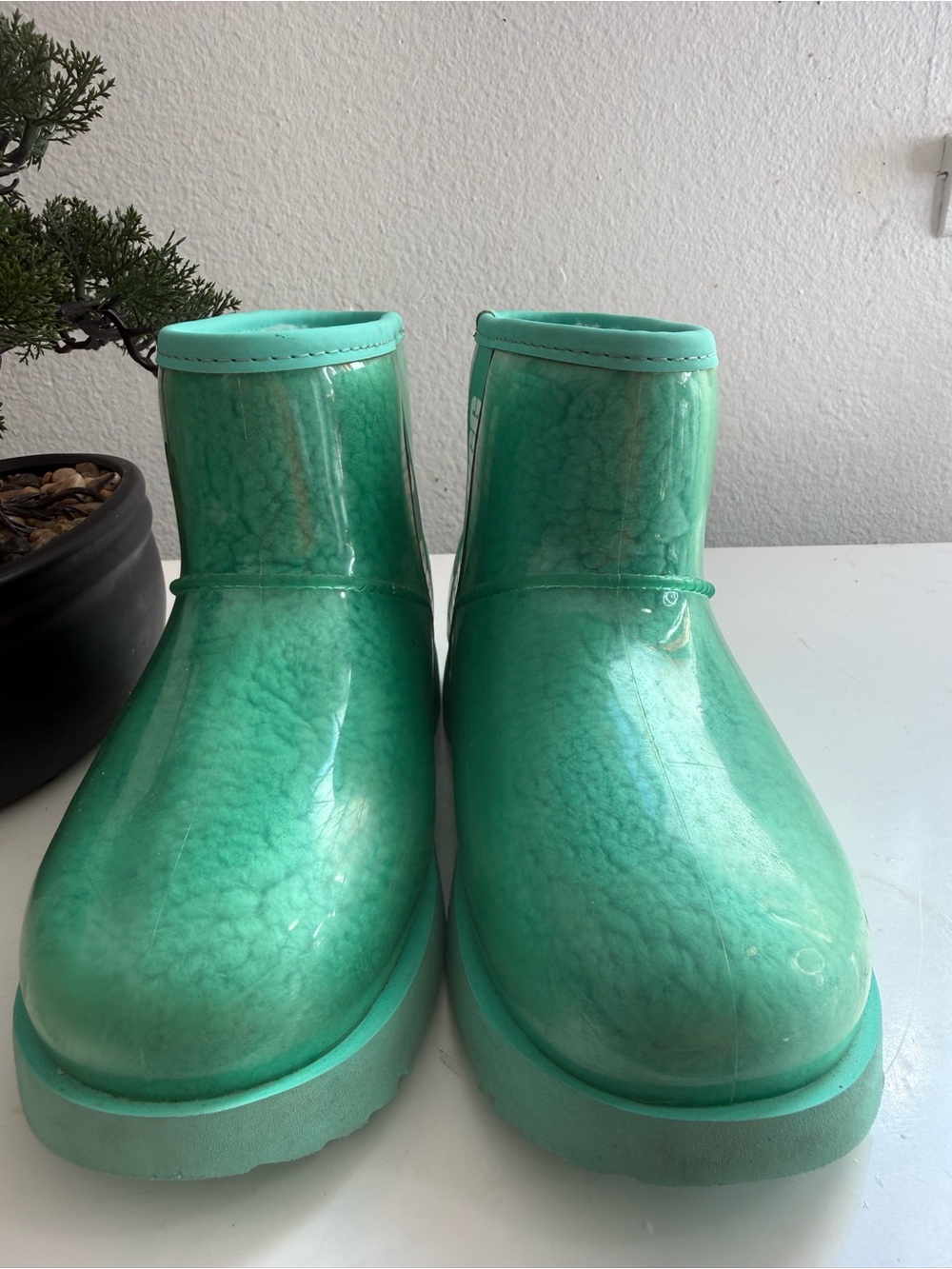 UGG classic clear mini women size 5 or 3 big girls Teal Short Booties - Picture 3 of 7